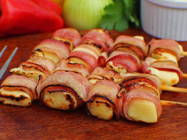 espeto de medalhão de queijo coalho